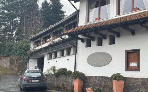 Furto in un noto ristorante, ladri in fuga