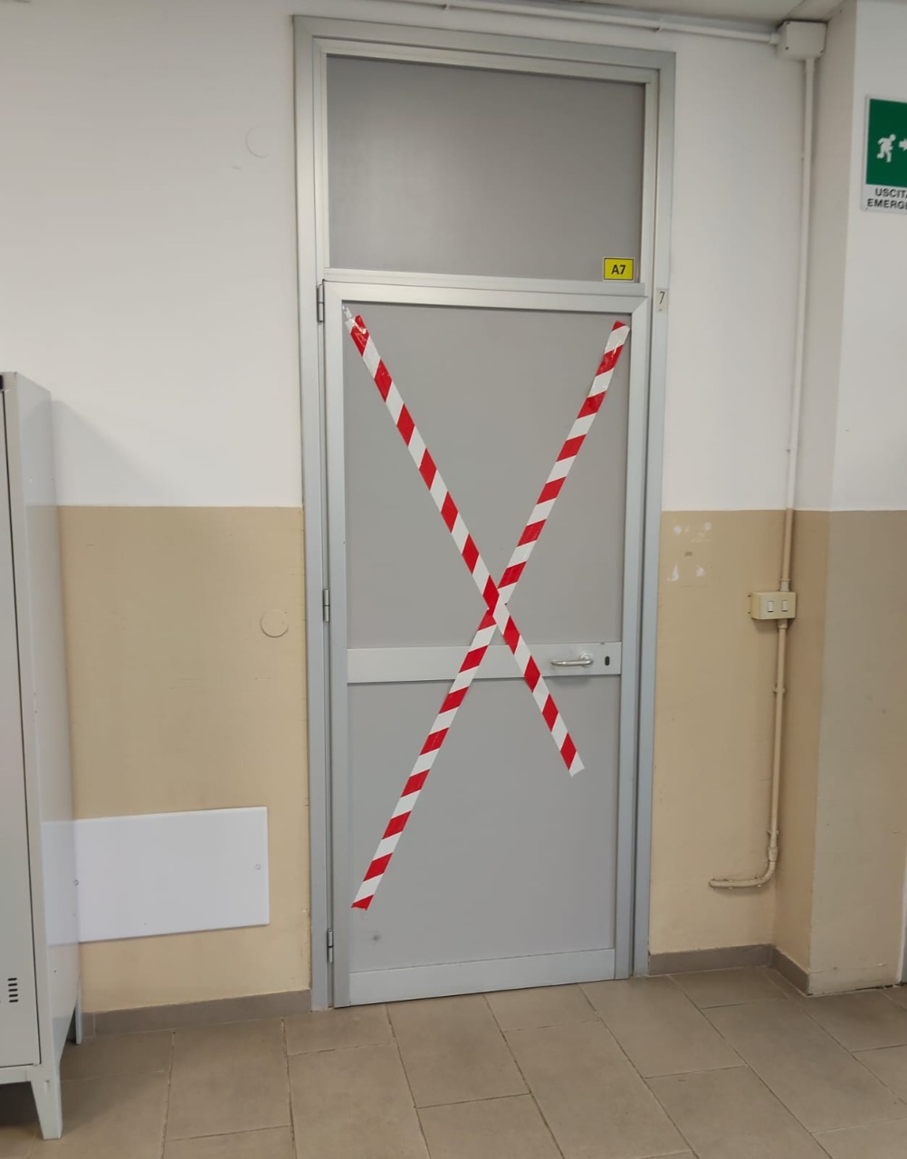 Infiltrazioni d’acqua e aula inagibile: grossi disagi all’istituto Fumagalli