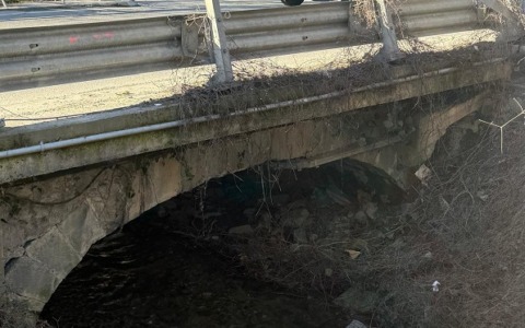 Il ponticello di Sala è troppo ammalorato, Fragomeli e Rosati: “Si intervenga prima di chiudere il ponte di Brivio”