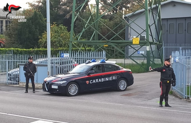 Auto e targhe rubate: 36enne inseguito e arrestato dai Carabinieri