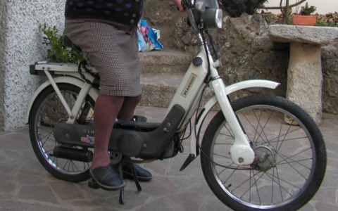 Rubato nel 1993, ritrovato dopo 33 anni: il “Ciao” di Pinuccia è tornato a casa