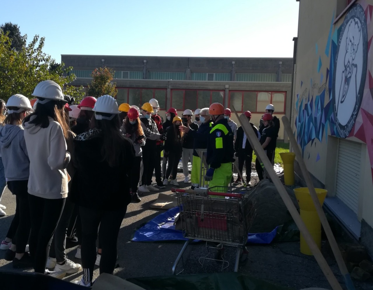 Provincia di Lecco: corso per aspiranti volontari di Protezione Civile nelle scuole