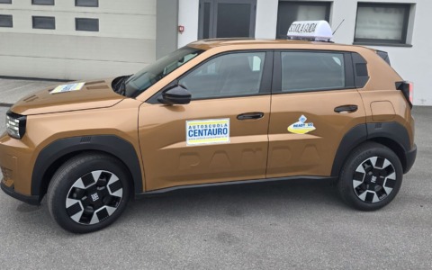 Autoscuola Centauro investe sull’inclusione:  acquistata una nuova automobile multi-adattata per favorire la mobilità senza barriere