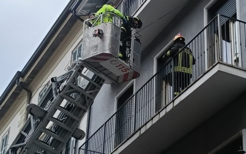 Donna trovata morta in casa, l’allarme lanciato dalla sorella