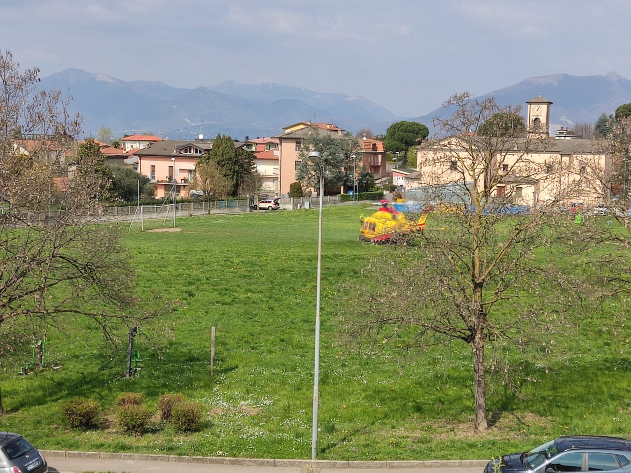 Persona soccorsa in un’abitazione, interviene anche l’elicottero