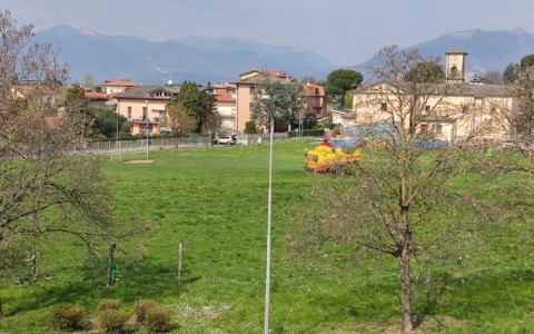 Persona soccorsa in un’abitazione, interviene anche l’elicottero