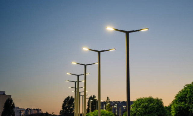 Efficienza e sicurezza: al via la riqualificazione dell’illuminazione pubblica nel Meratese