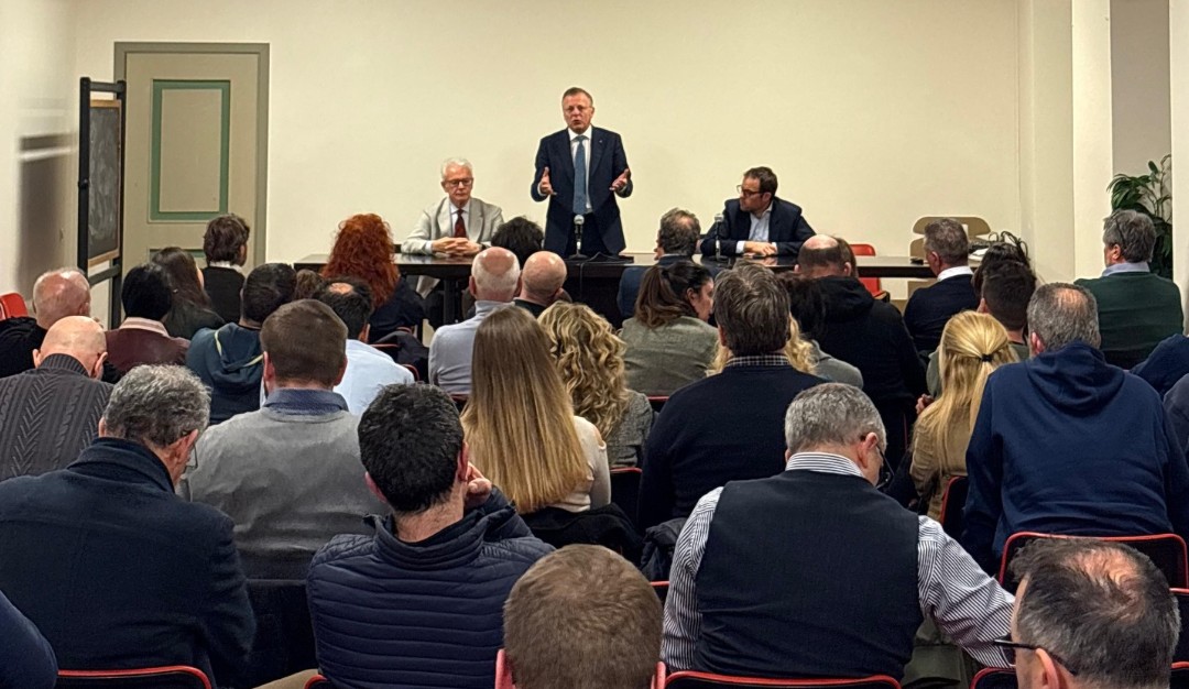 L’incontro a Caprino Bergamasco per parlare di viabilità diventa un caso politico