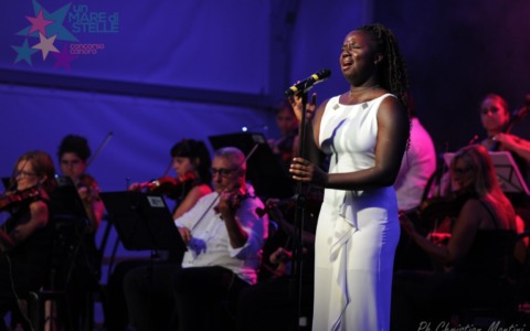 Paralimpiadi 2026: l’energia di Mimì apre i Giochi di Milano Cortina