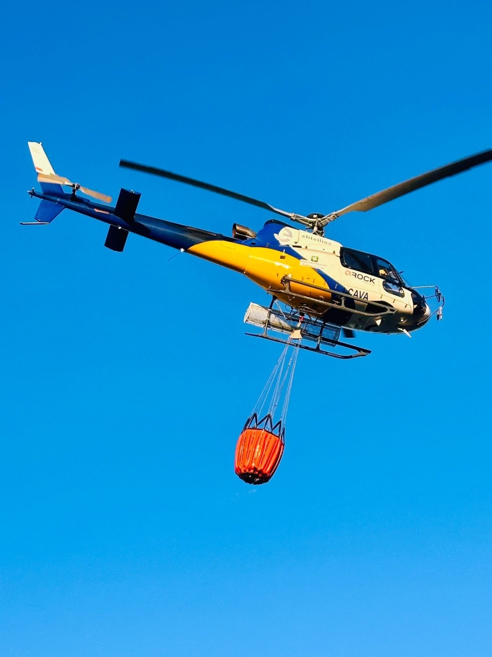 Incendio nel bosco spento dopo due giorni di lavoro FOTO e VIDEO
