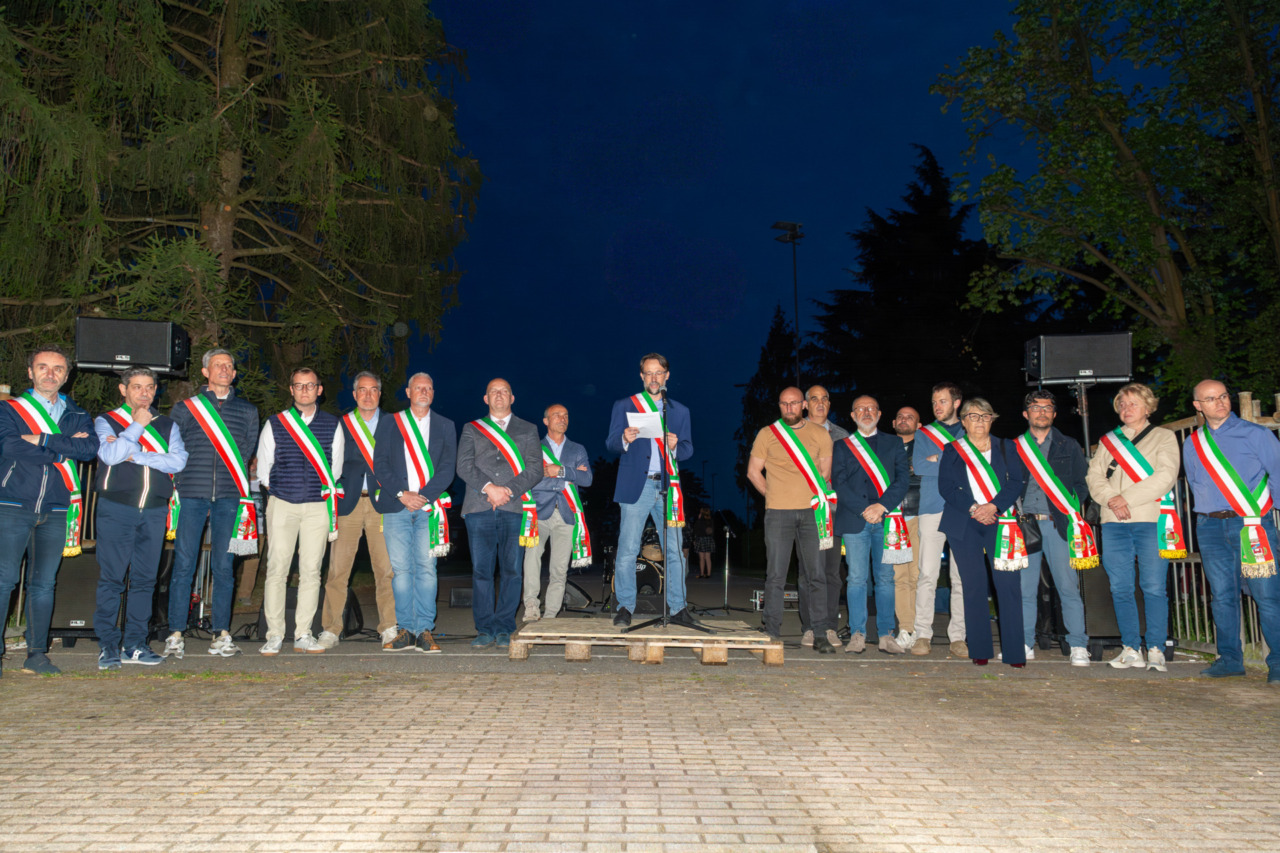 Paderno d’Adda: in 2000 alla fiaccolata “per un ponte che unisca davvero”