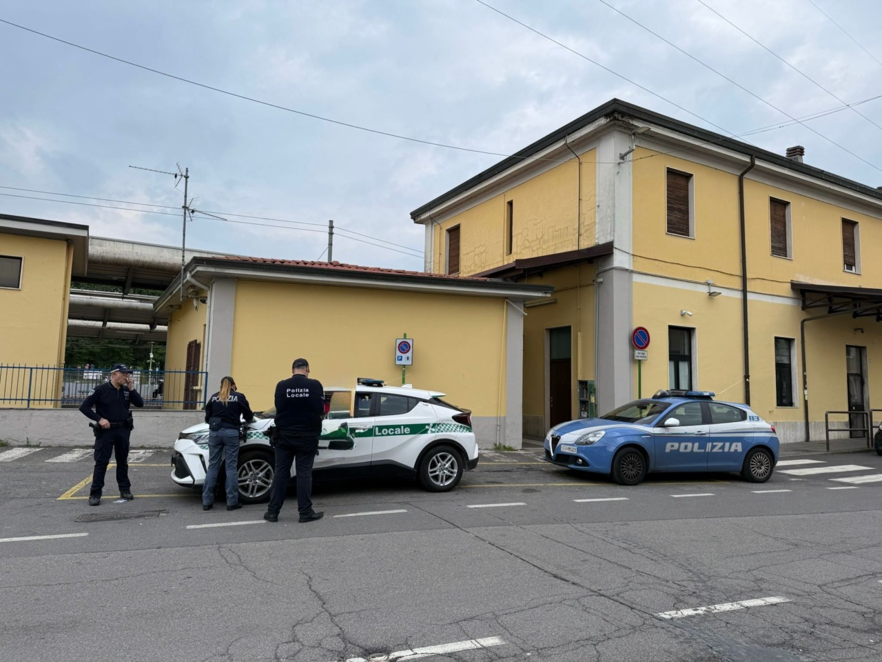 Stazione sempre più sotto controllo, intensificate le operazioni delle forze dell’ordine