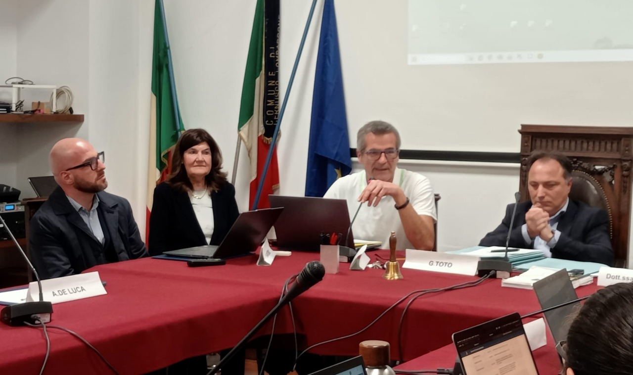 Il cernuschese Santoro torna ad abitare a Caserta e fa l’assessore da remoto