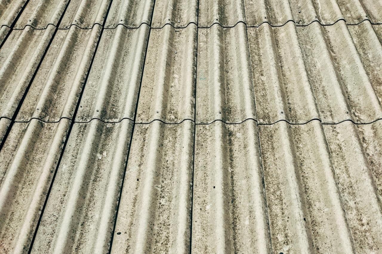 Amianto in Lombardia: mappature, obblighi e bonifiche