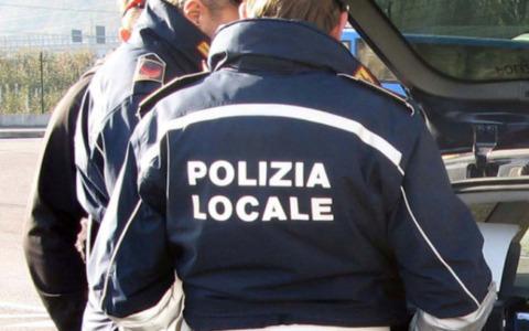 Bilancino e cannabis nel sottosella: fermato un baby pusher