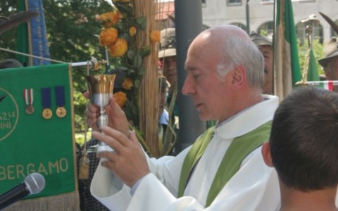 La comunità di Carvico piange don Galdino Beretta, aveva 85 anni