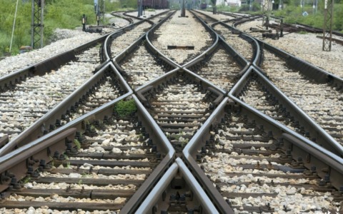 Lavori sulla rete ferroviaria: dal 7 giugno al 5 luglio stop ai treni tra Triuggio, Lecco e Como