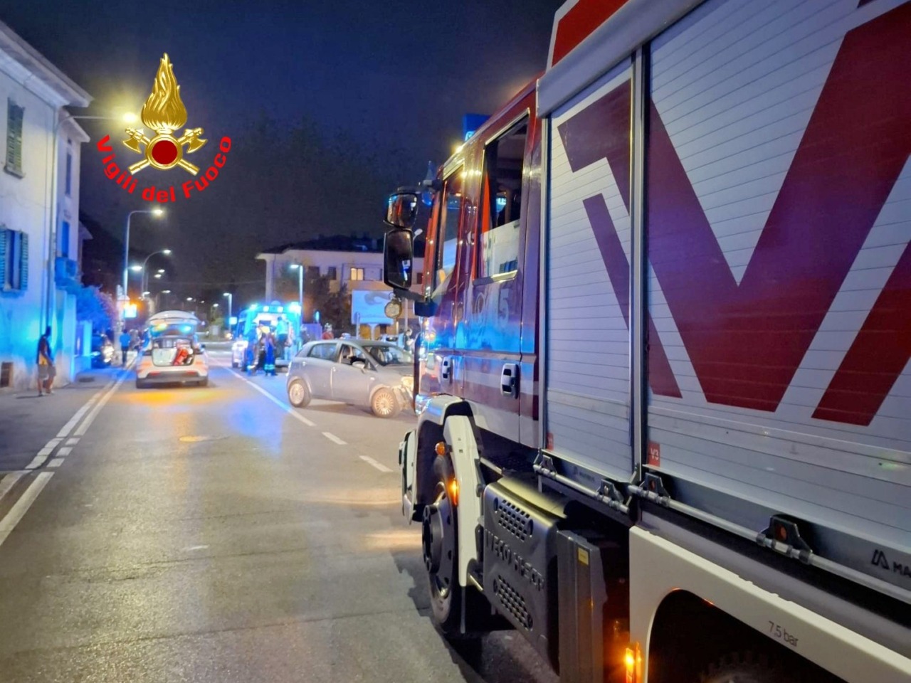 Incidente nella notte a Chiuso: 17enne ferito in uno scontro frontale auto moto