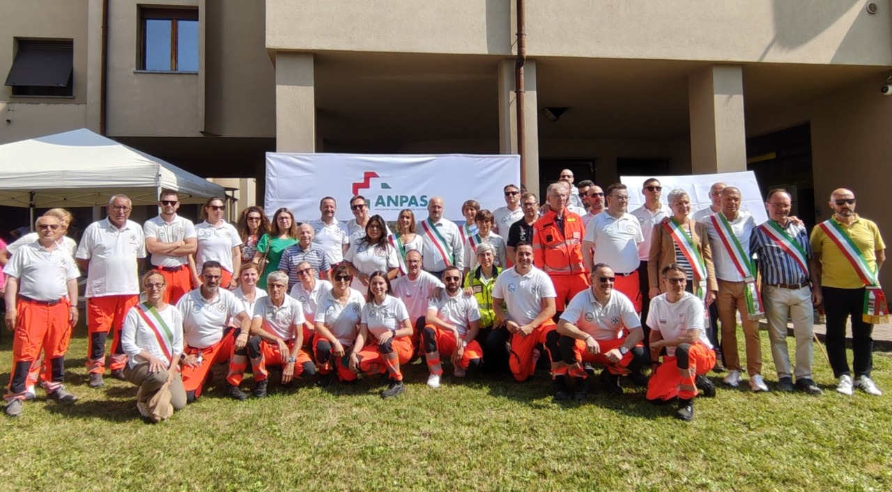Taglio del nastro per la sede della Croce Verde Bosisio a Barzago