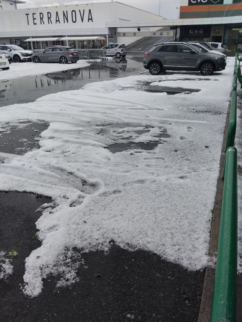Ondata di maltempo in Brianza e nell’Isola: grandine che sembra neve e danni importanti