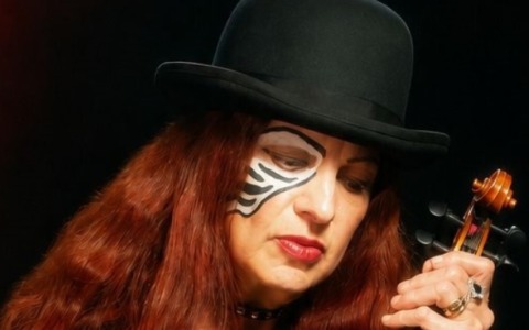 La violinista di Bob Dylan in concerto in Villa Confalonieri