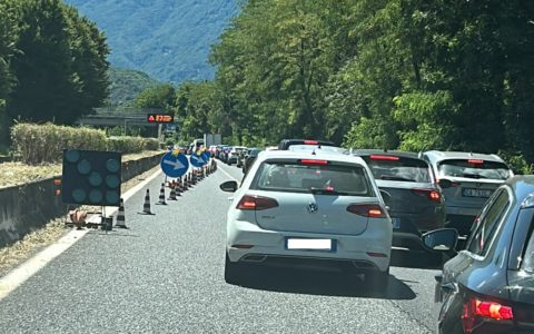Qualcosa non ha funzionato nel piano anticode: corsie della SS36 aperte in ritardo in direzione sud