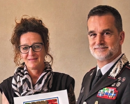 300 litografie ai Carabinieri: il dono dell’artista Luisa Colombo