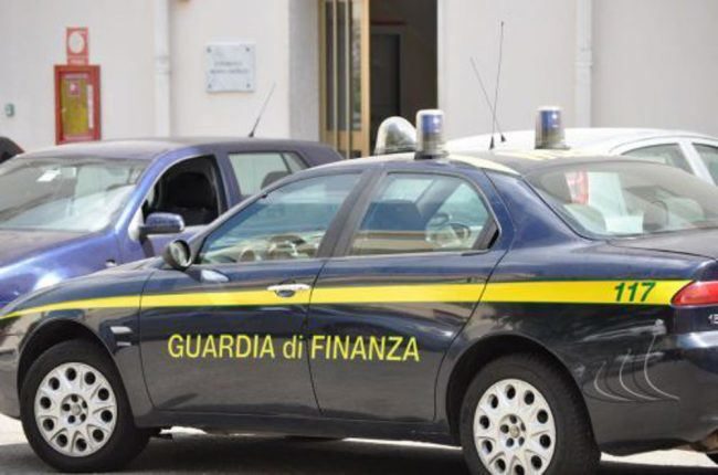 Narcotraffico, smantellata organizzazione italo-albanese e sequestrati 4,5 chili di marijuana