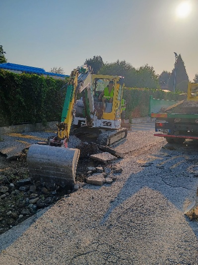 Merate, estate di cantieri: lavori in corso su strade, scuole, parcheggi e strutture comunali
