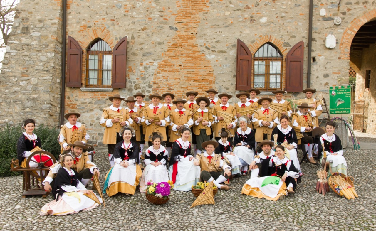 La Brianzola ricorda con uno spettacolo gli amici che sono andati avanti