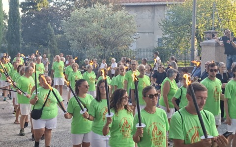 La Fiaccolata degli Oratori di Casatenovo 2026 lancia un messaggio di pace TUTTE LE FOTO