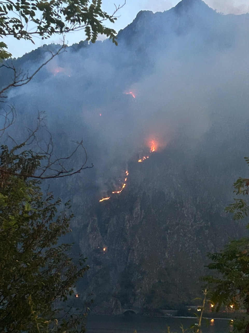 Fiamme sul Monte Moregallo: è allarme incendi boschivi