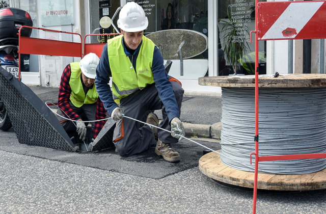 Verderio, ripartono gli allacciamenti alla fibra ottica: Open Fiber dovrà completare i ripristini stradali