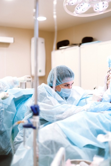Concorso per 100 infermieri nel Lecchese: 60 posti negli ospedali e 40 sul territorio