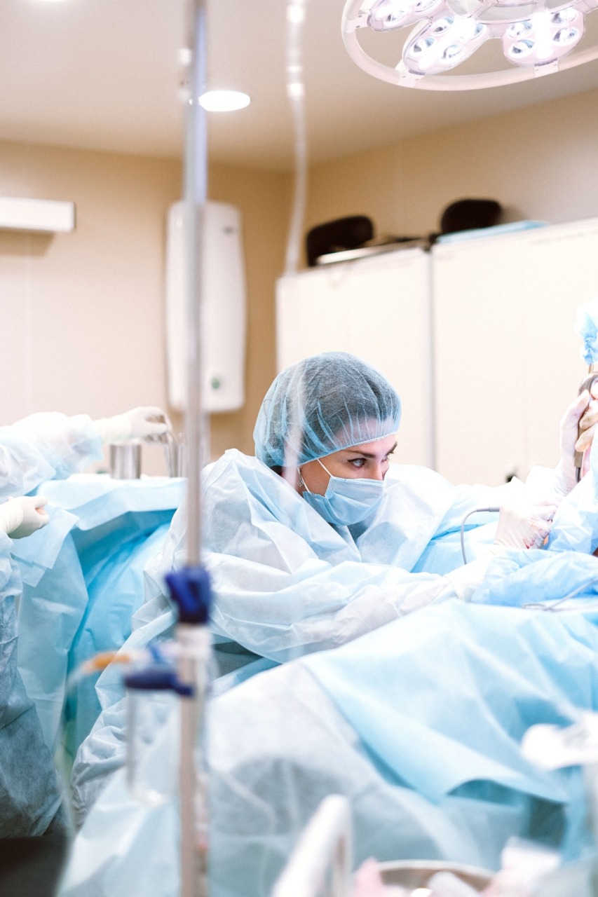Concorso per 100 infermieri nel Lecchese: 60 posti negli ospedali e 40 sul territorio