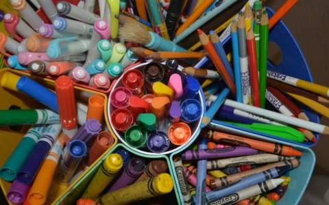 A Lomagna raccolta di materiale scolastico per le famiglie in difficoltà