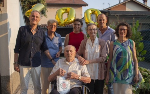 Casatenovo, Umberto Buzzi compie 100 anni: «Polenta, un bicchiere di vino e una vita semplice»