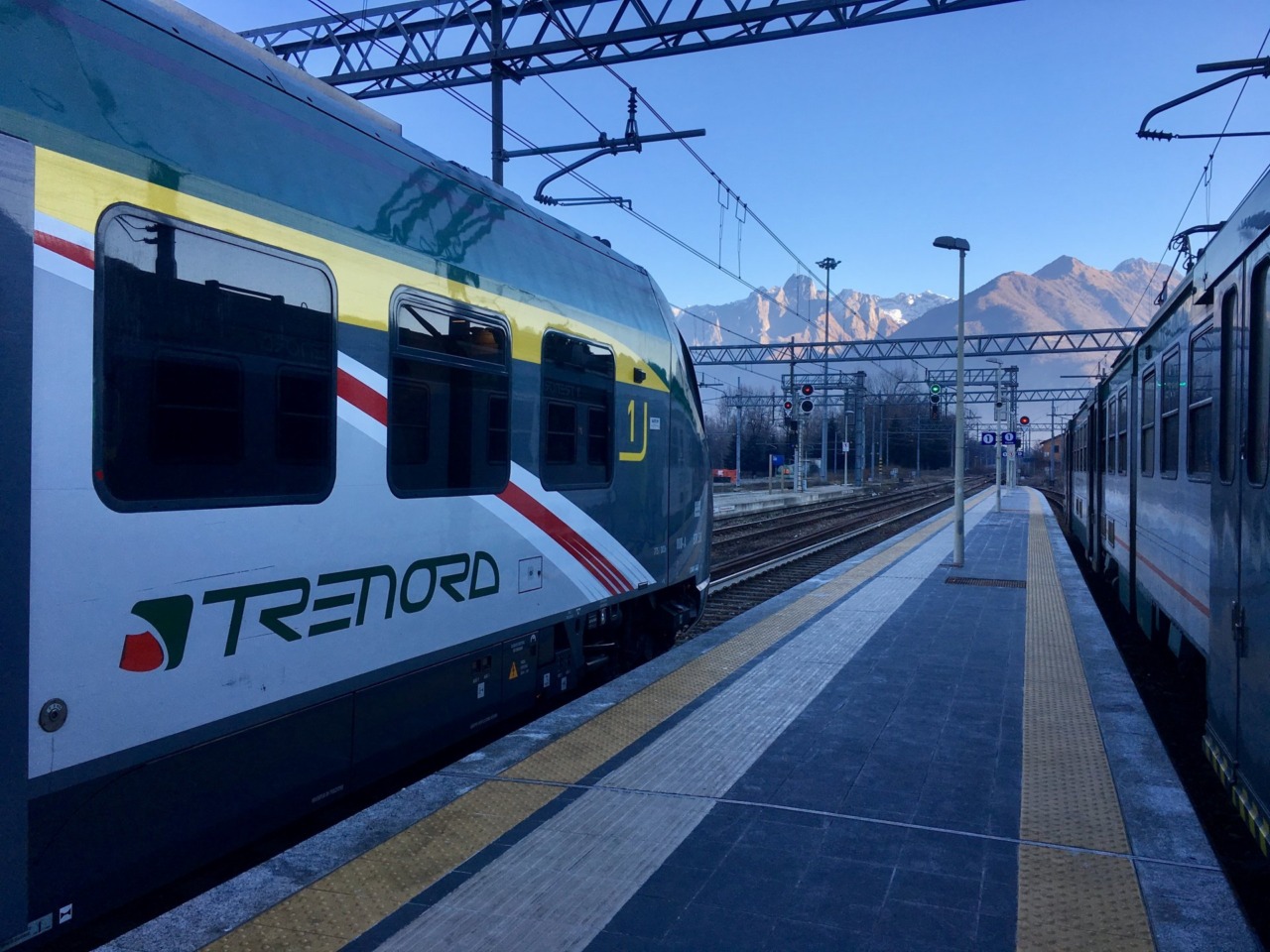 Pendolari, il conto del treno si fa più salato: è una “bolletta” della mobilità