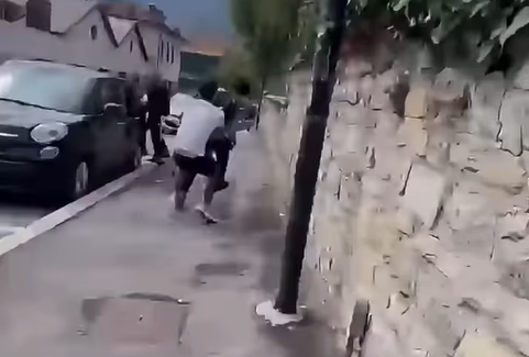 Studente picchiato, arrivano tre volanti della Polizia