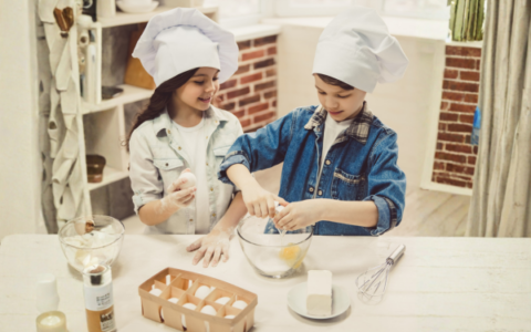 Confcommercio Lecco: riaprono le iscrizioni al laboratorio culinario “Piccoli chef in cucina”