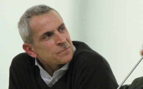 “Una sinistra a due facce”: la minoranza contro il cronometro alle interrogazioni