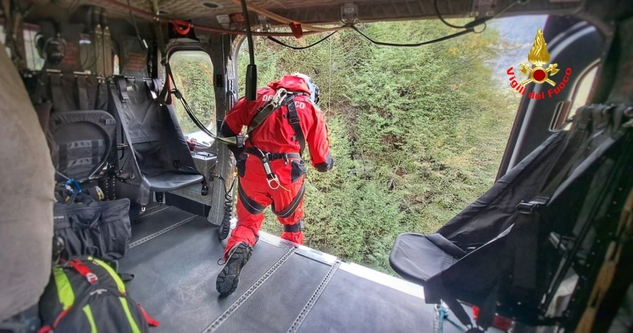 Salvato dopo tre ore di ricerche cercatore di funghi disperso nei boschi