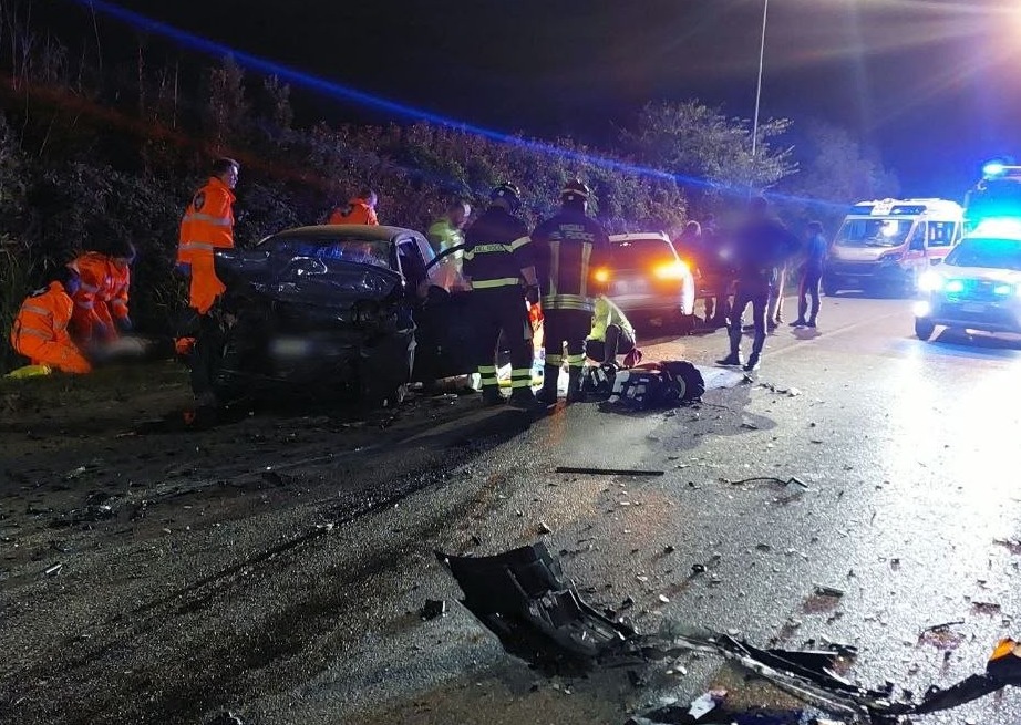 Incidente mortale, strazio per la giovanissima Carola