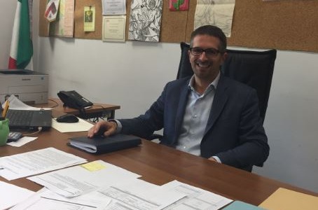 Adamo Castelnuovo lascia l’ufficio scolastico territoriale di Lecco: “La scuola del futuro si costruisce nel lavoro silenzioso e costante di ogni giorno”