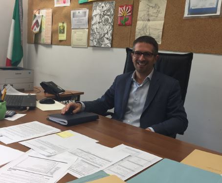 Adamo Castelnuovo lascia l’ufficio scolastico territoriale di Lecco: “La scuola del futuro si costruisce nel lavoro silenzioso e costante di ogni giorno”