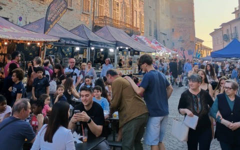 I sapori dello street food riempiono piazza Prinetti